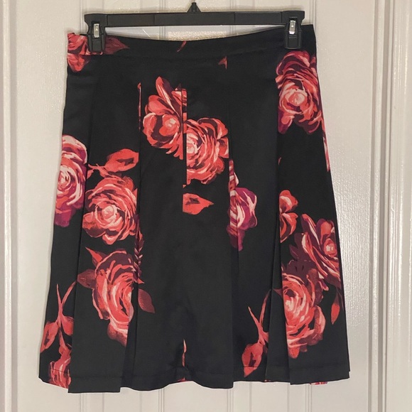 Eva Mendes Floral Skirt-8 - Picture 1 of 6